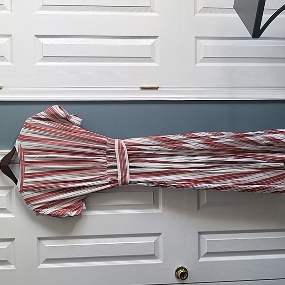 Dress - Picture 5 of 8